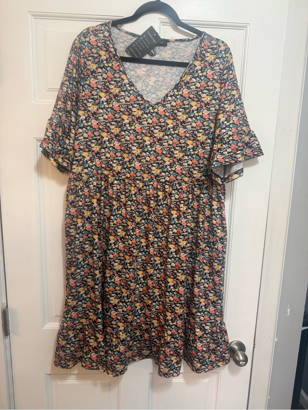 NWT Floral V-Neck Short Sleeve Swing Dress - Black with Coral & Yellow Flowers
